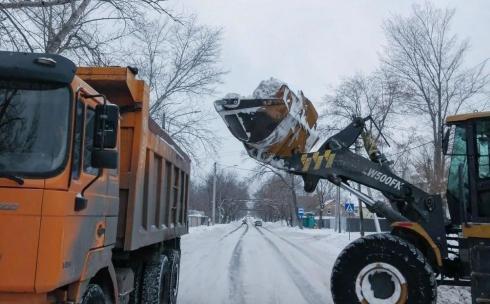 С улиц Караганды вывезли ещё 13 000 кубометров снега