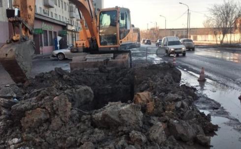 В Караганде устранили водопроводную аварию, с которой не могли справиться несколько дней