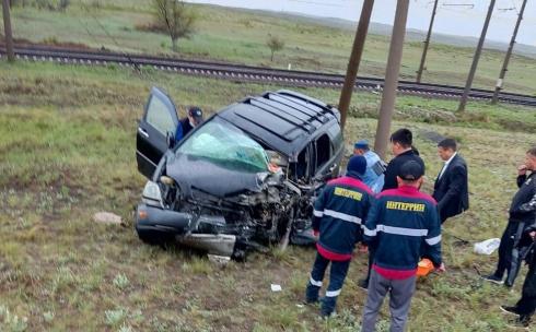 Под Карагандой столкнулись грузовой автомобиль и Lexus