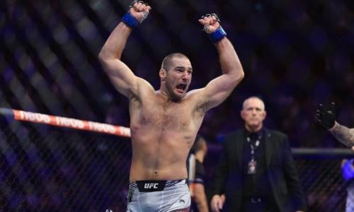 Чемпион UFC выпил собственную мочу