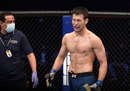 Чемпиона UFC разоблачили из-за снятия с боя против Шавката Рахмонова