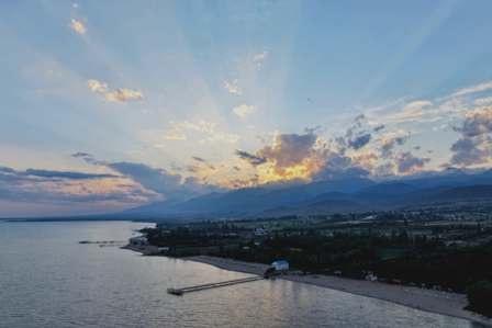 Теплые воспоминания и мечты в снежную морозную погоду